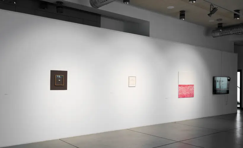 zdjęcie z wystawy artystyczna obecnosc