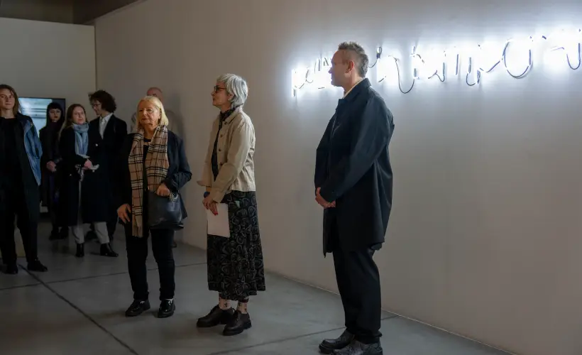 zdjęcie z wystawy artystyczna obecnosc